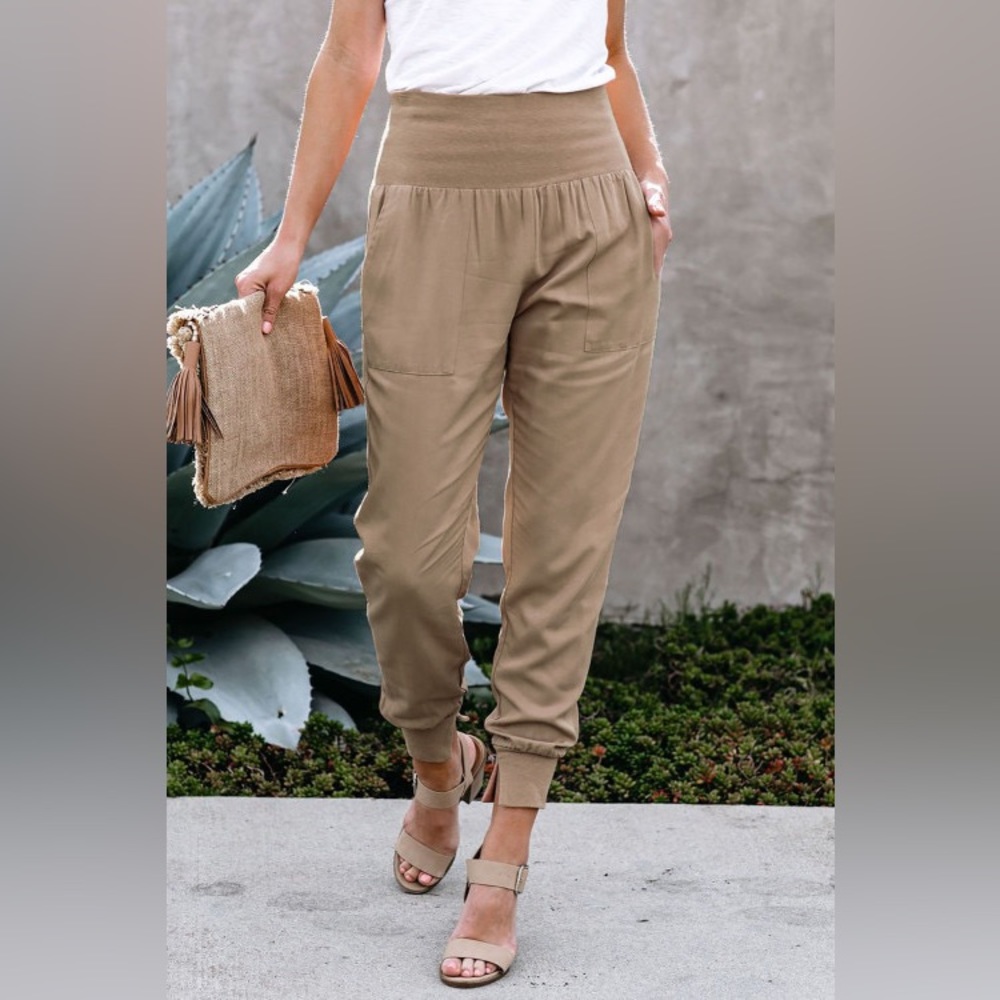 Khaki pocketed causal joggers